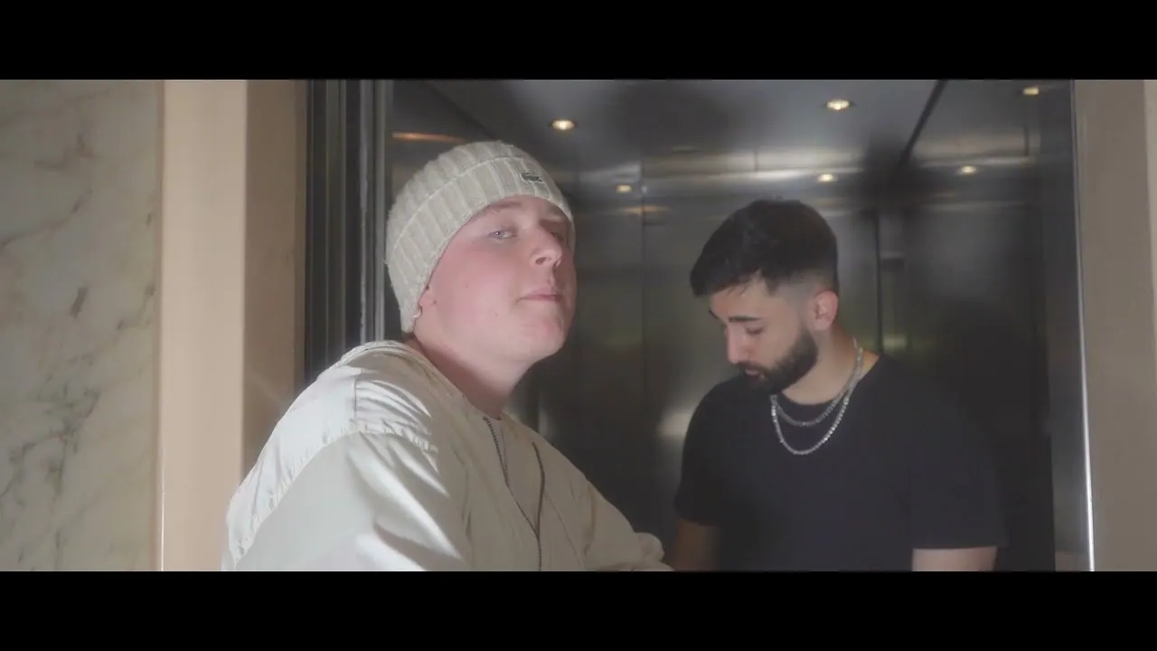 Wenn du mir schreibst — ELLE x Roni